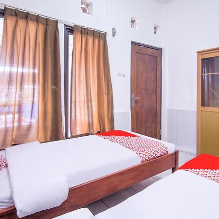 OYO 3317 Maju Jaya Homestay Syariah Bogor Bagian luar foto